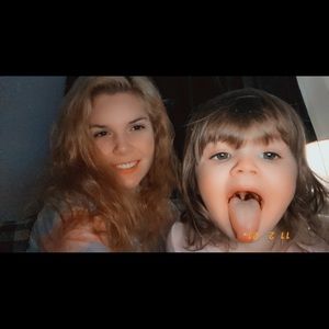 Meet your Posher, Kaylie